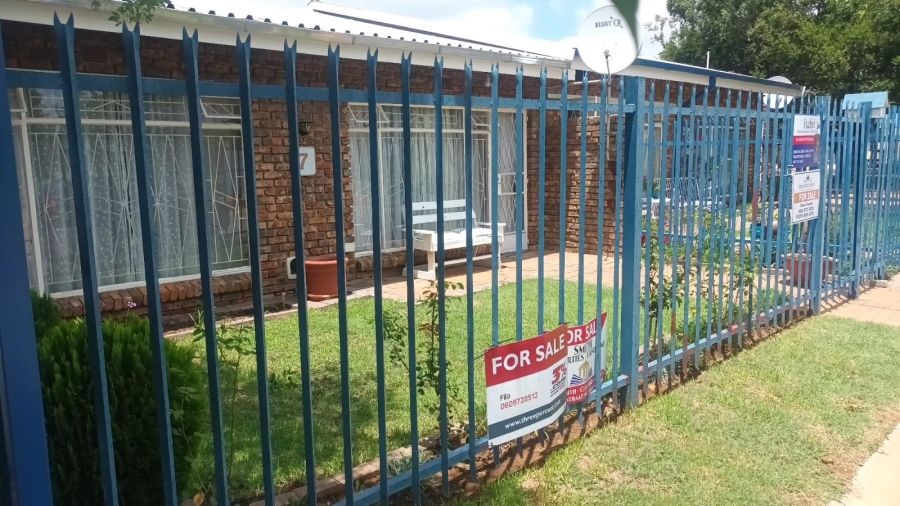 2 Bedroom Property for Sale in Hennenman Free State